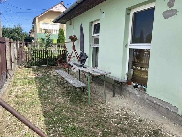 Eladó ház Decs 83 nm