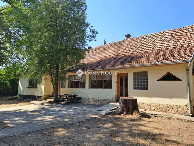Eladó ház Bácsszőlős 126 nm