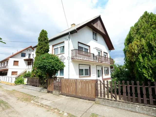 Eladó ház Érsekcsanád 146 nm