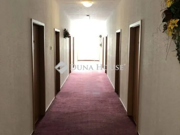 Eladó kereskedelmi és ipari ingatlan Tolna 5500 nm