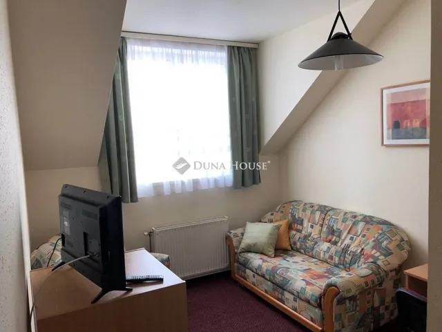 Eladó kereskedelmi és ipari ingatlan Tolna 5500 nm