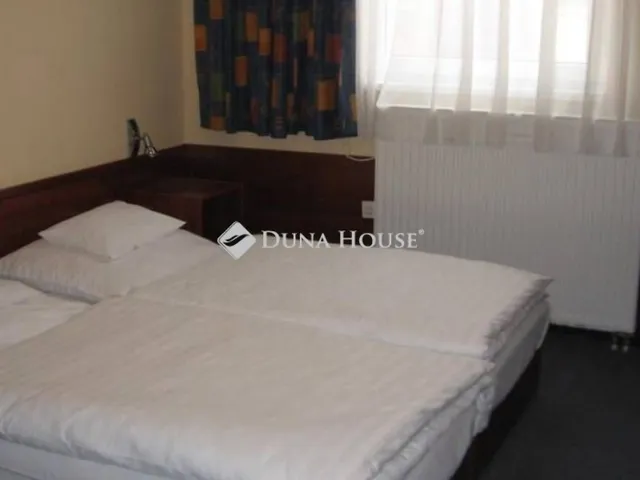 Eladó kereskedelmi és ipari ingatlan Tolna 5500 nm