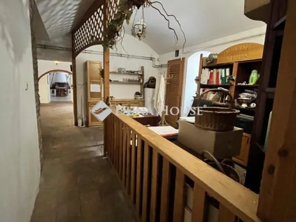 Eladó kereskedelmi és ipari ingatlan Hőgyész 200 nm