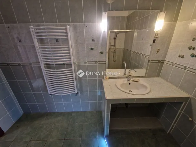 Eladó ház Baja 232 nm