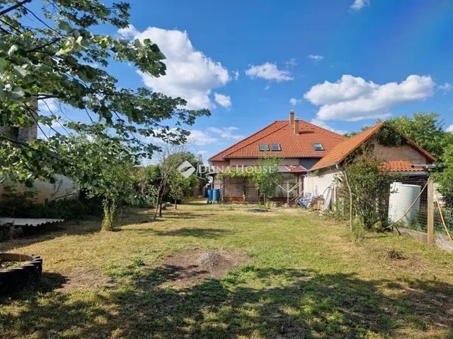 Eladó ház Baja 232 nm