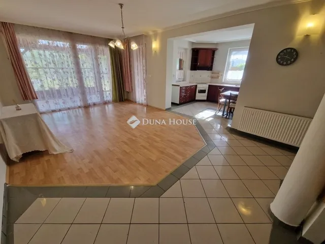 Eladó ház Baja 232 nm