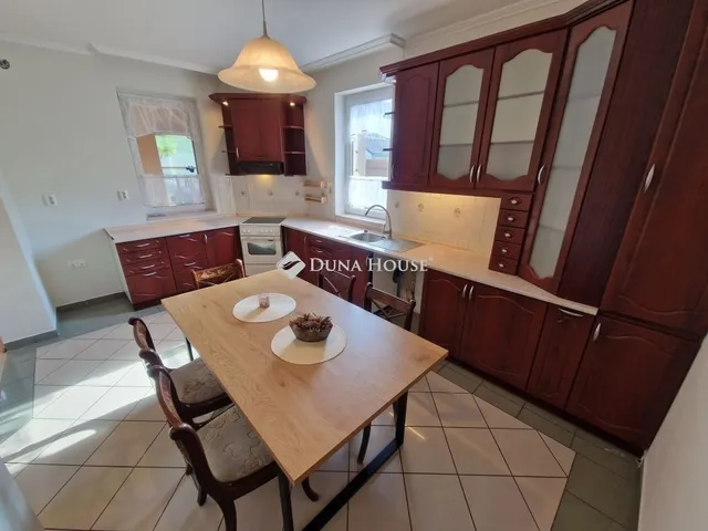 Eladó ház Baja 232 nm