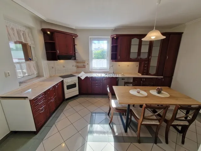 Eladó ház Baja 232 nm