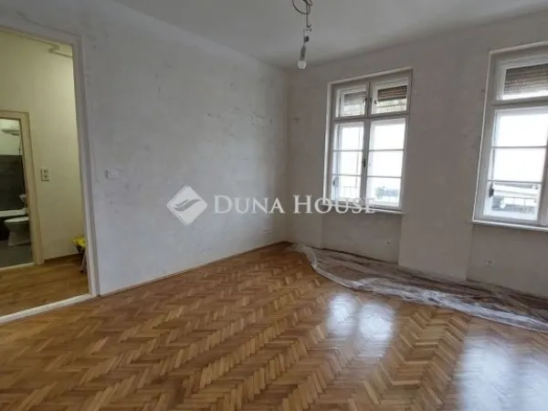 Eladó lakás Baja 70 nm