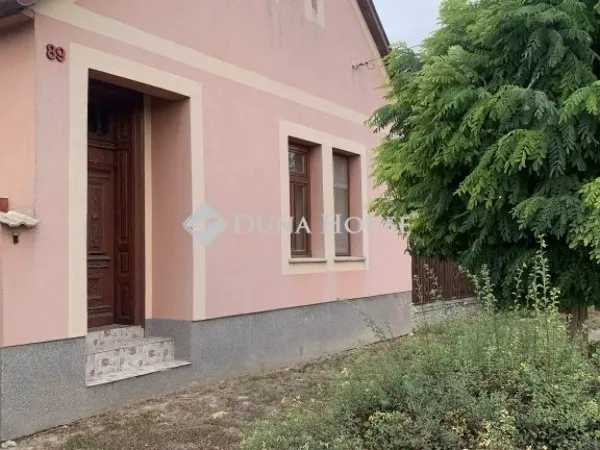 Eladó ház Tolna, Mözs 140 nm