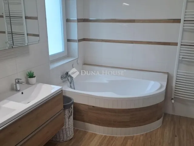 Eladó ház Baja 120 nm