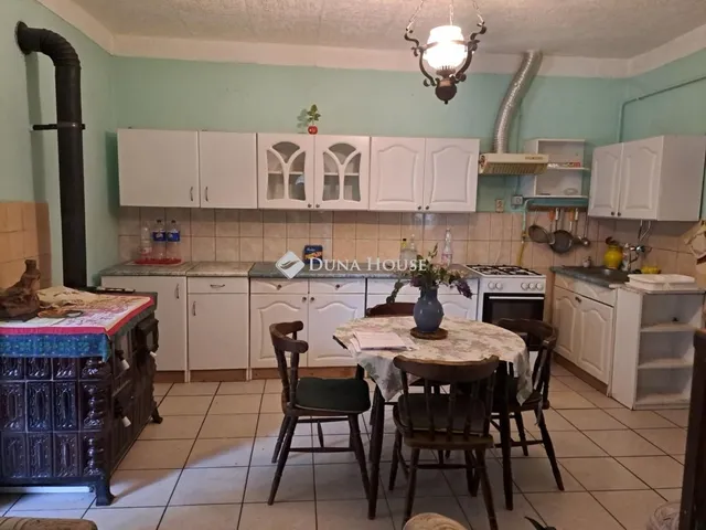 Eladó ház Baja 70 nm