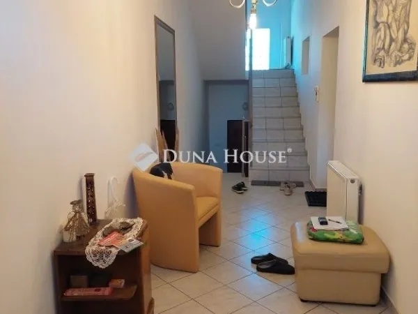 Eladó lakás Baja 320 nm