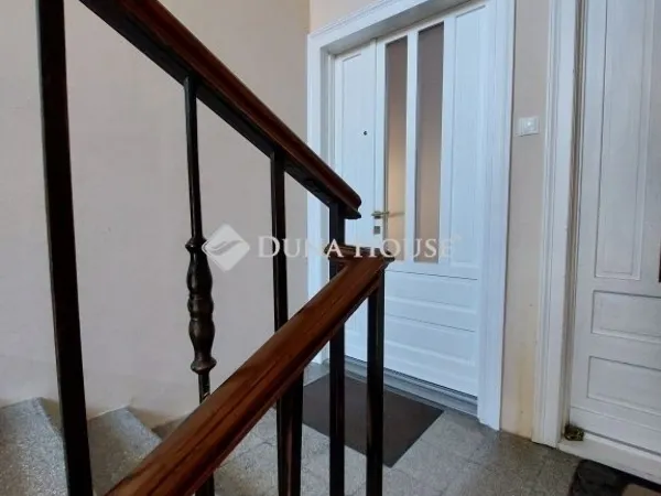 Eladó lakás Baja 121 nm