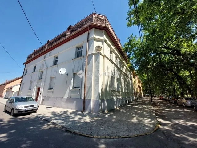 Eladó lakás Baja 121 nm