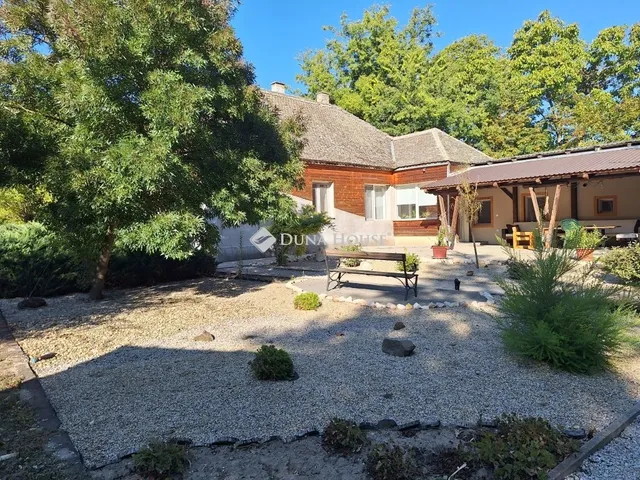 Eladó ház Bácsborsód 170 nm