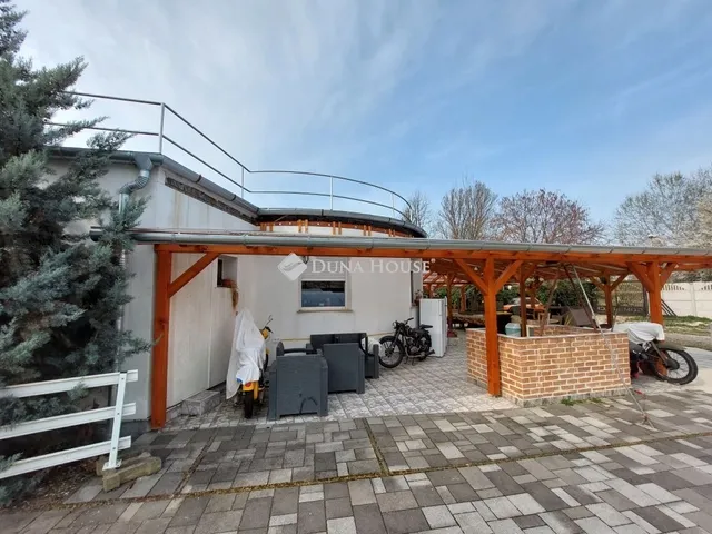 Eladó kereskedelmi és ipari ingatlan Baja 500 nm