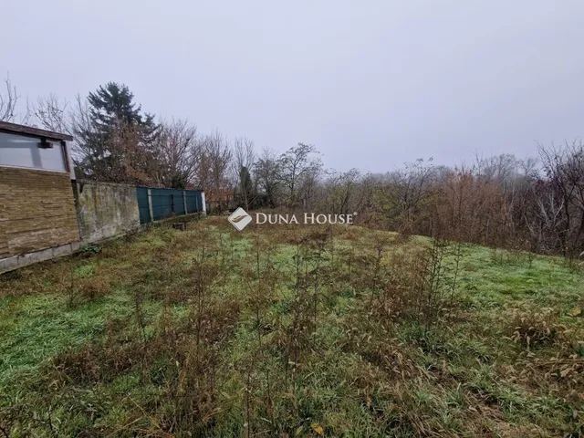 Eladó telek Baja 424 nm