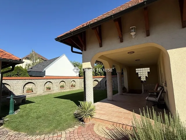 Eladó ház Baja 188 nm