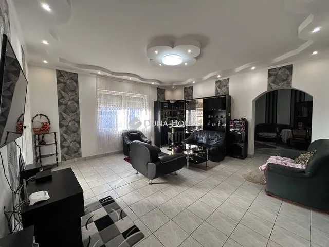 Eladó ház Bácsbokod 198 nm