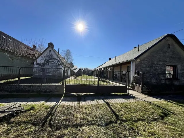 Eladó ház Szakály 61 nm