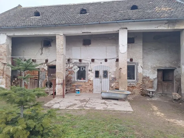 Eladó ház Szeremle 135 nm