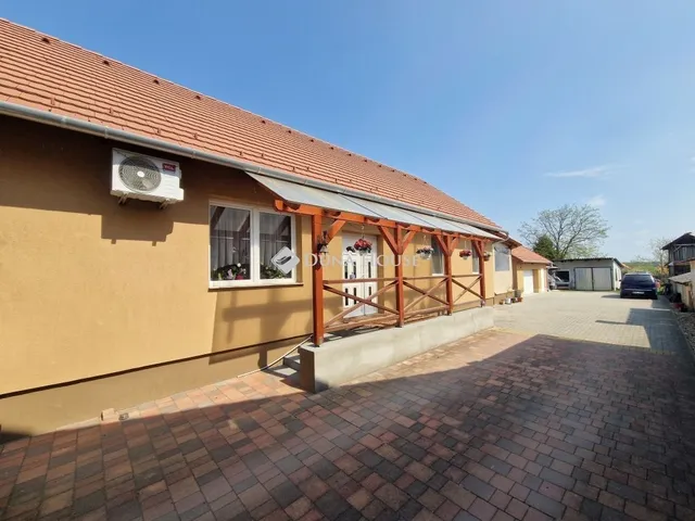 Eladó ház Vaskút 125 nm