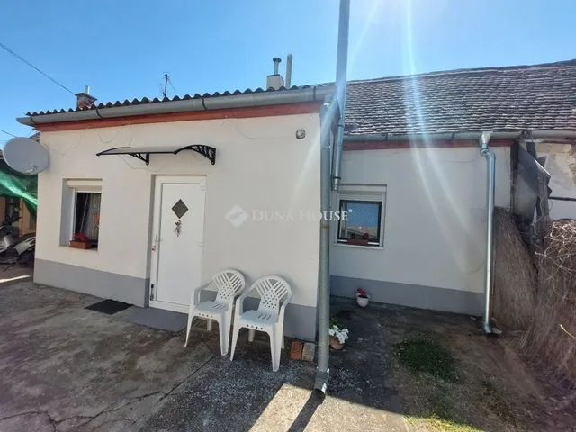 Eladó ház Baja 40 nm