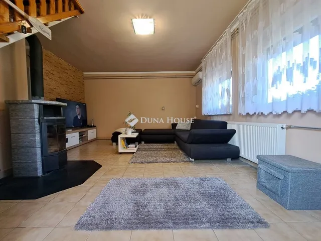 Eladó nyaraló Nagybaracska 88 nm