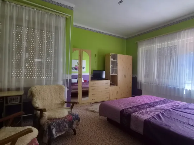 Eladó ház Bácsbokod 180 nm