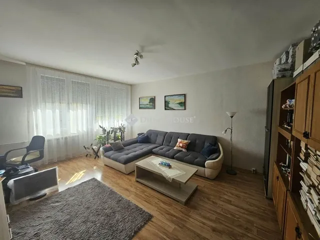 Eladó lakás Szekszárd 53 nm