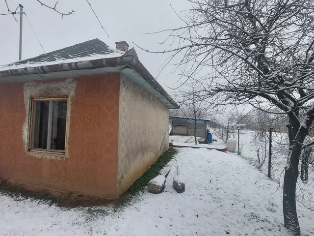 Eladó ház Dombóvár, csap űlő 30 nm