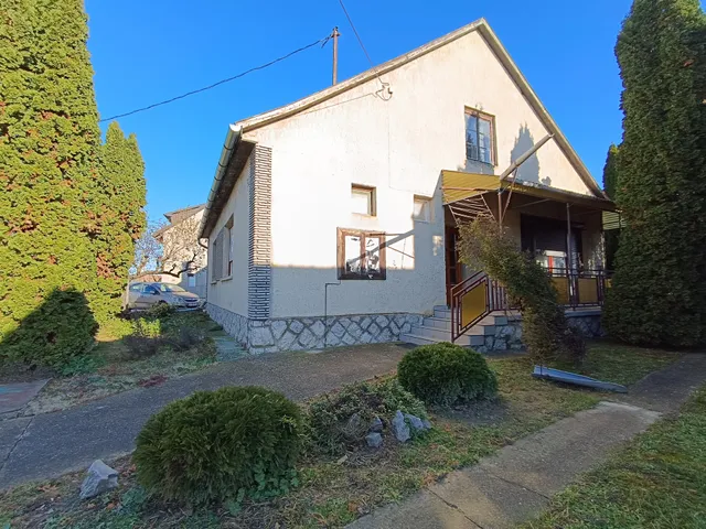 Eladó ház Dombóvár, Tüske 85 nm