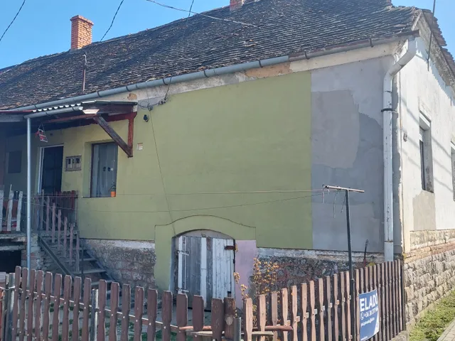 Eladó lakás Oroszló 52 nm