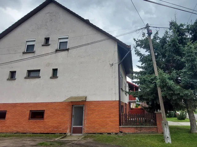 Eladó ház Dombóvár 250 nm