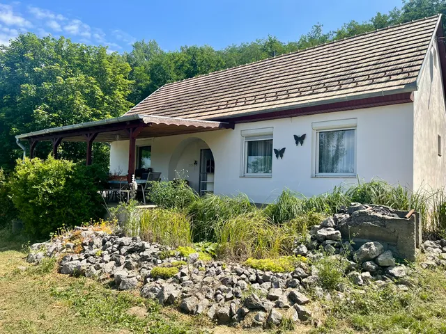 Eladó ház Kurd 98 nm