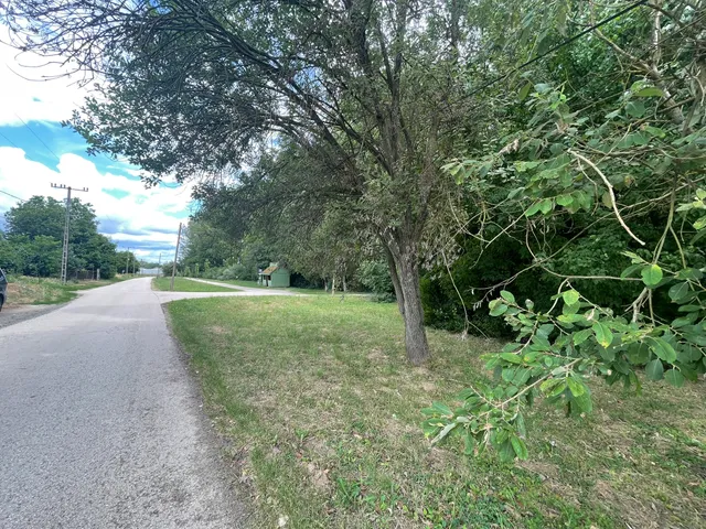 Eladó telek Dombóvár, Nyerges dűlő 1747 nm