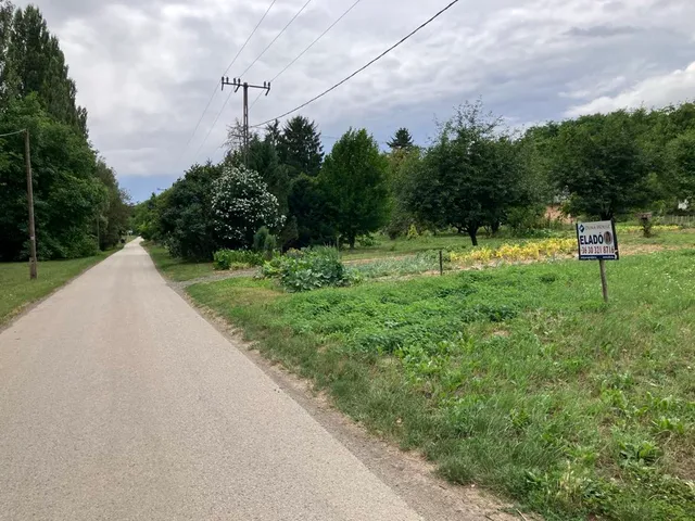 Eladó telek Dombóvár, Nyerges dűlő 1747 nm