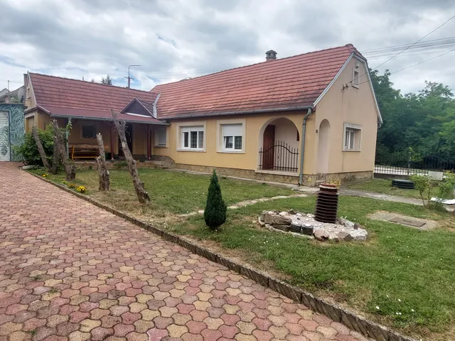 Eladó ház Dombóvár, kil 71 nm