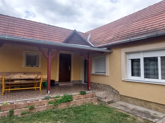 Eladó ház Dombóvár, kil 71 nm
