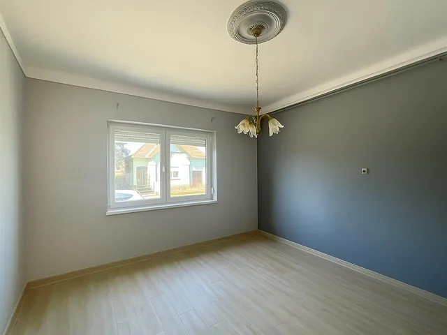 Eladó ház Dombóvár, Szuhajdomb 68 nm
