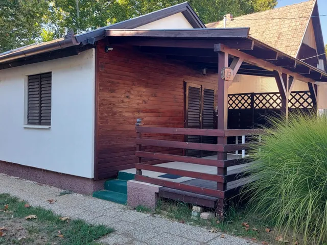 Eladó ház Dombóvár, Gunarasfürdő 30 nm