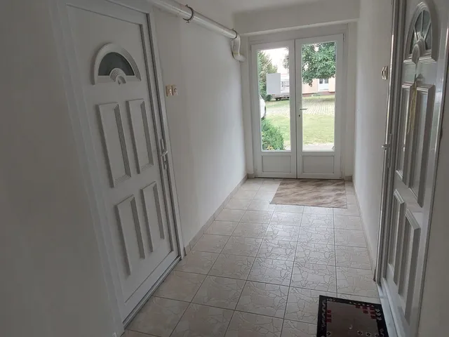 Eladó lakás Dombóvár, Gunarasfürdő, Tó 36 nm