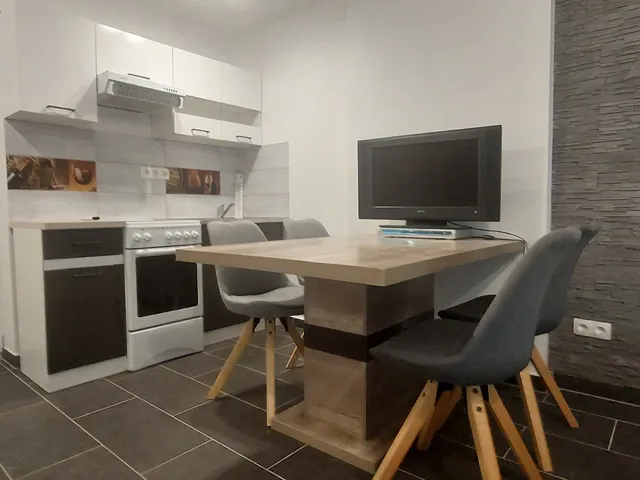 Eladó lakás Dombóvár, Gunarasfürdő 36 nm