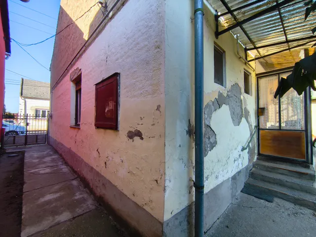 Eladó ház Dombóvár, Vörösmarty u. 80 nm