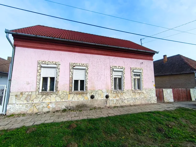 Eladó ház Dombóvár 76 nm