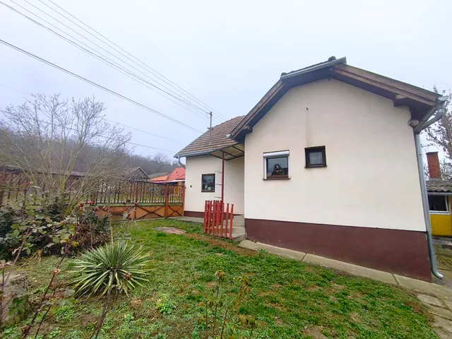 Eladó ház Dombóvár, Dáró utca 55 nm