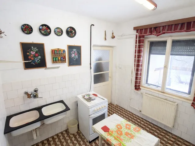 Eladó ház Kocsola 100 nm