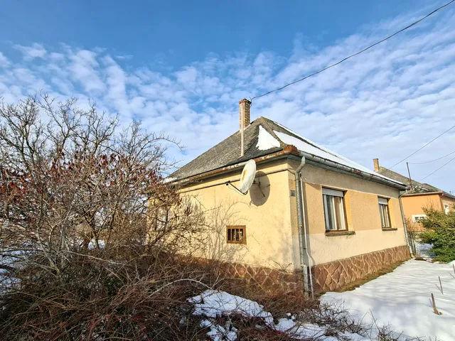 Eladó ház Kocsola 100 nm