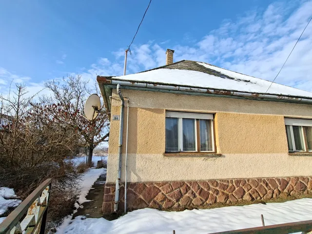 Eladó ház Kocsola 100 nm